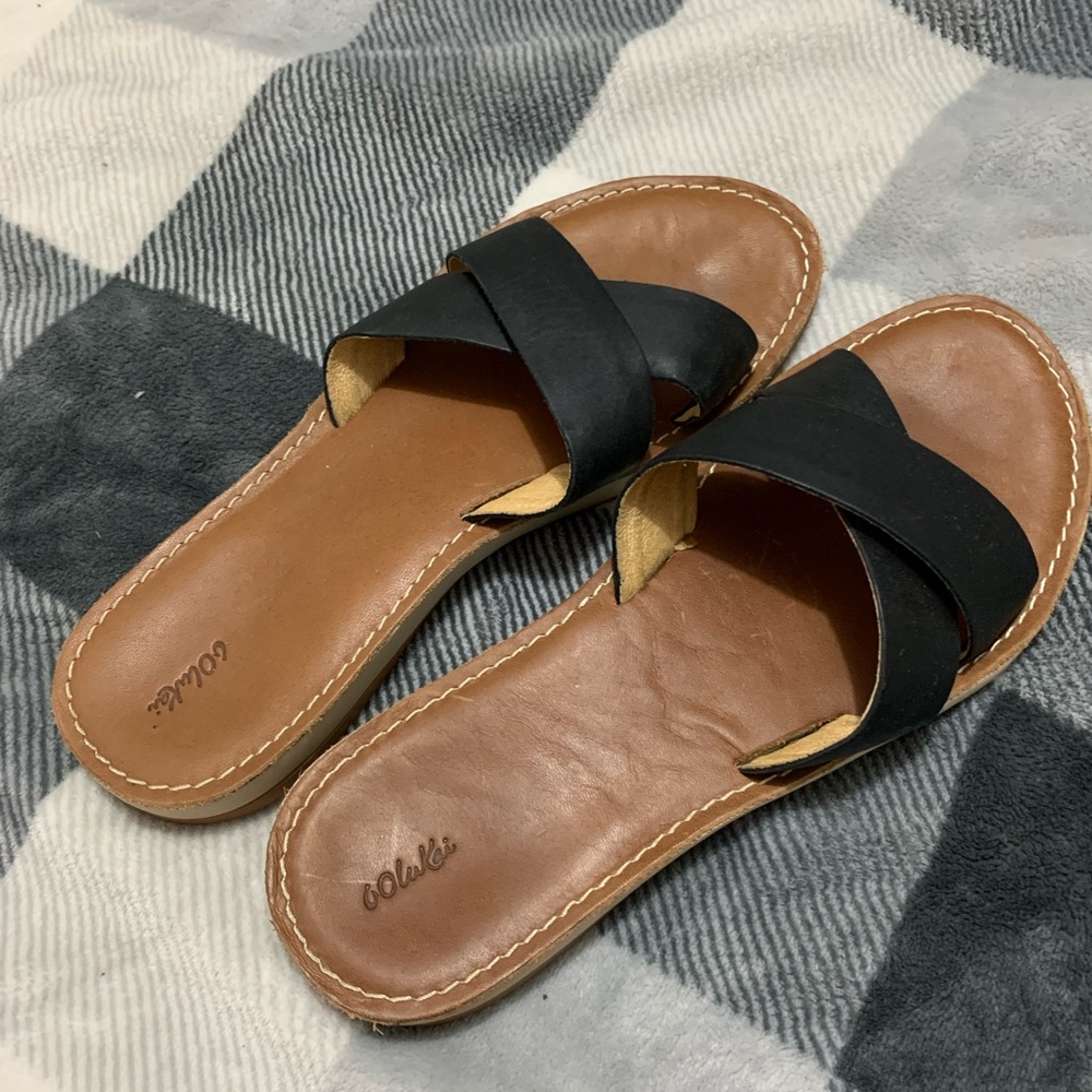OluKai sandals